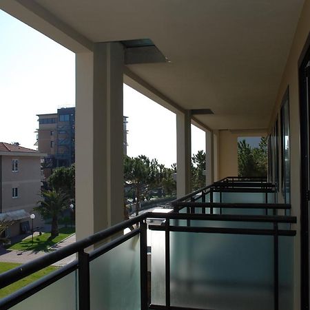 Hotel Caesar Residence & Spa Lido di Camaiore Luaran gambar