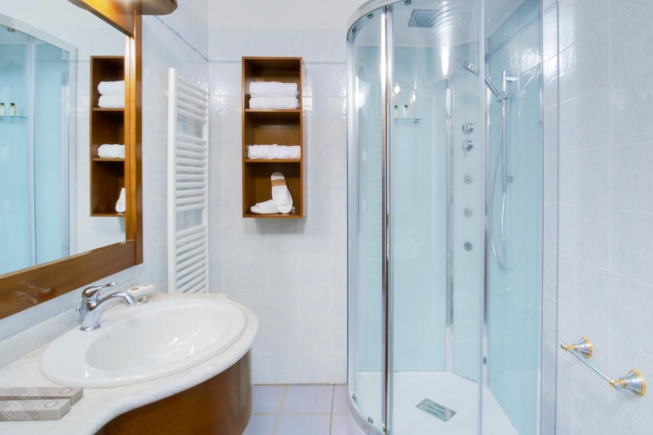 Hotel Caesar Residence & Spa Lido di Camaiore Luaran gambar