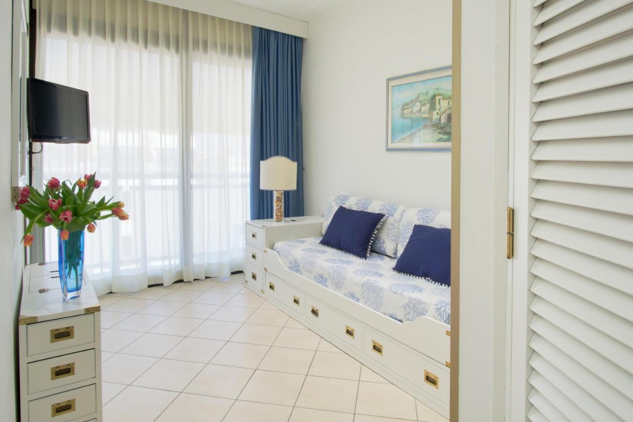 Hotel Caesar Residence & Spa Lido di Camaiore Luaran gambar