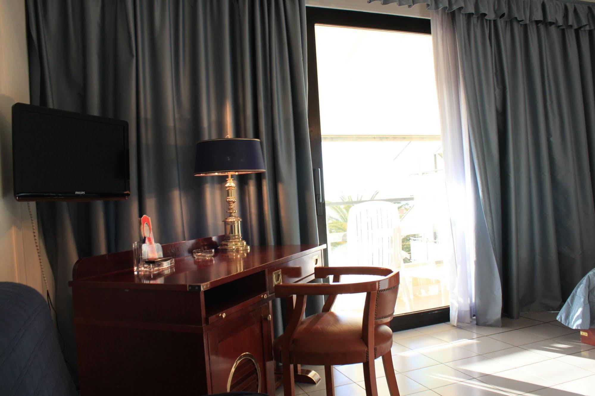 Hotel Caesar Residence & Spa Lido di Camaiore Luaran gambar