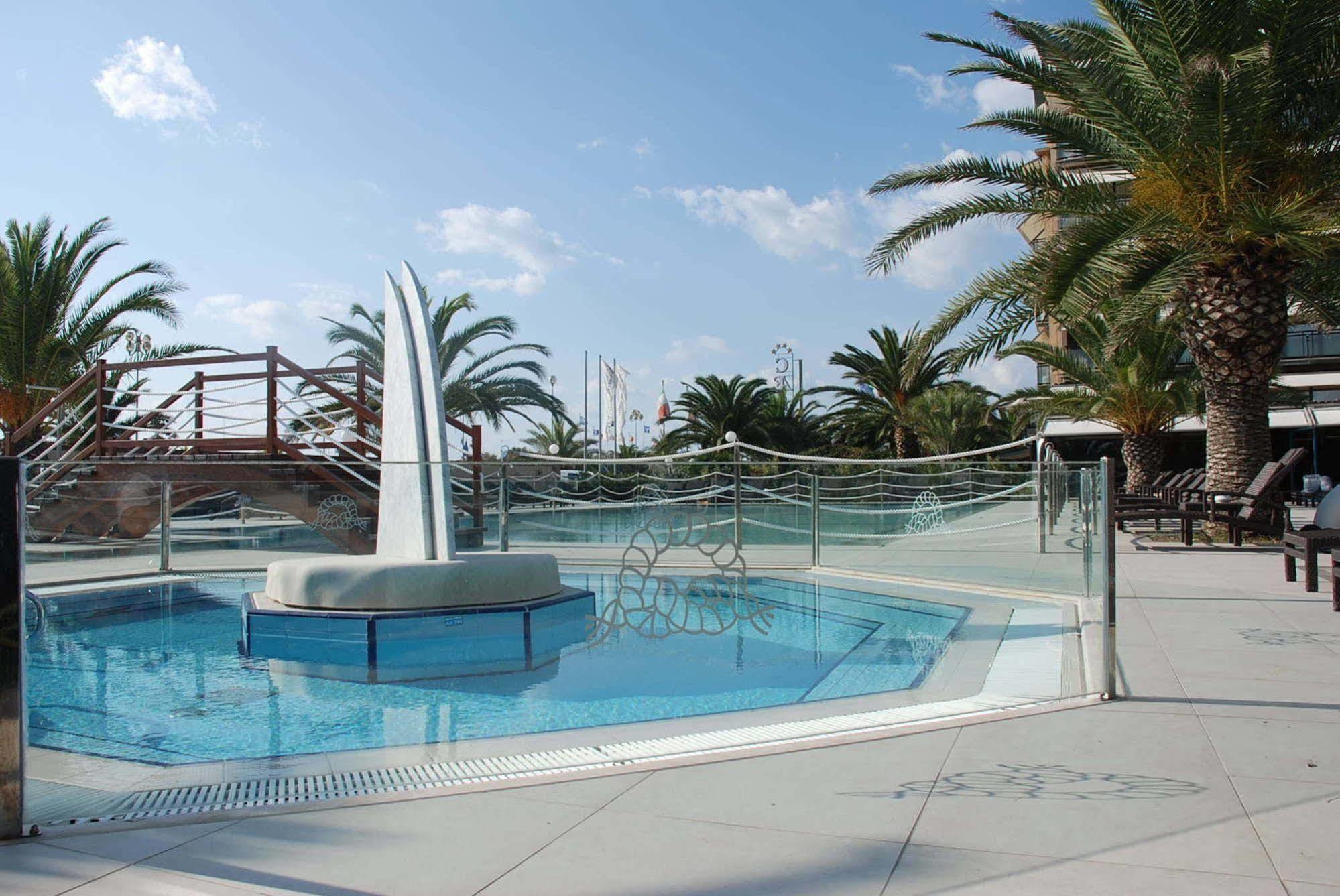 Hotel Caesar Residence & Spa Lido di Camaiore Luaran gambar