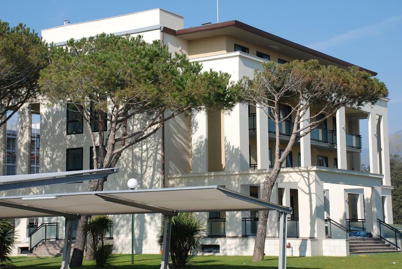Hotel Caesar Residence & Spa Lido di Camaiore Luaran gambar
