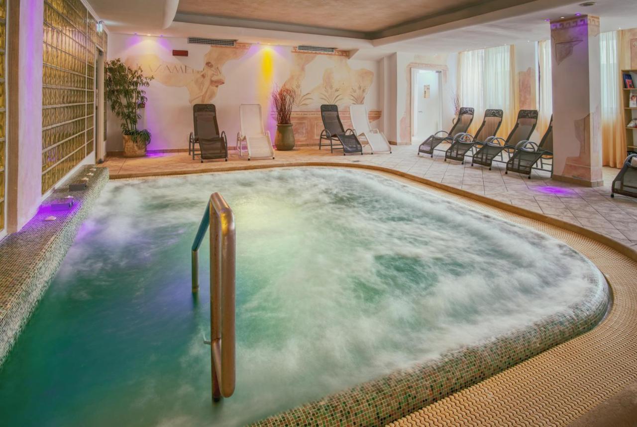 Hotel Caesar Residence & Spa Lido di Camaiore Luaran gambar