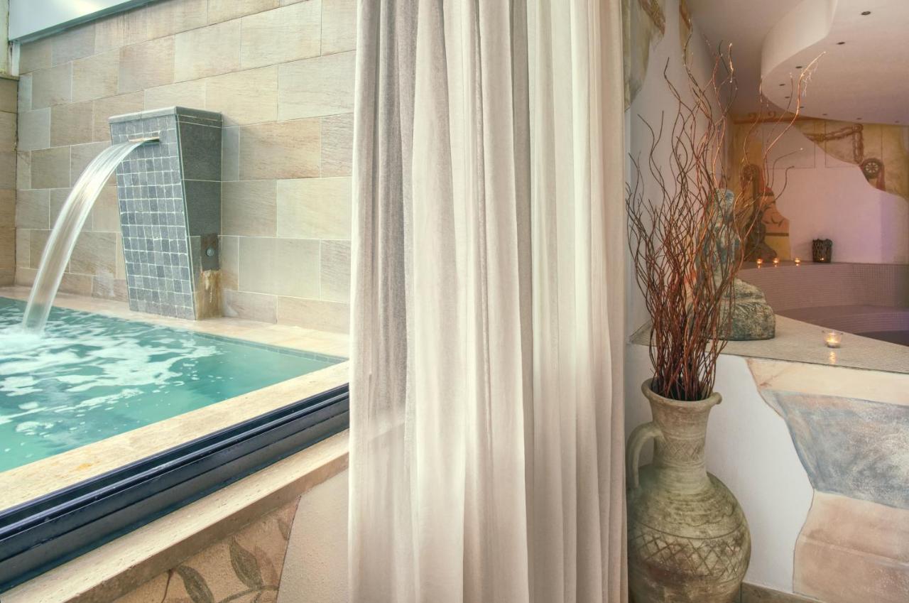 Hotel Caesar Residence & Spa Lido di Camaiore Luaran gambar